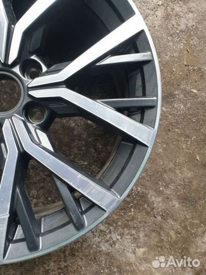 Tiguan диск r17 1штука