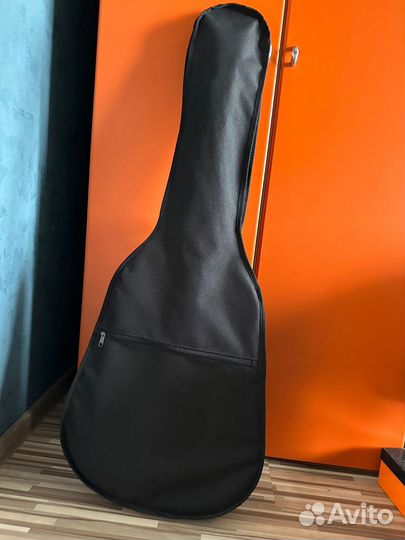 Акустическая гитара