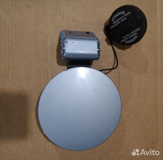 Лючок бензобака (с пробкой) Hyundai Getz