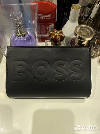 Солнцезащитные очки Boss