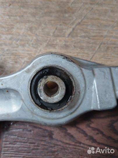 Рычаг на Ауди а6с5 дорест