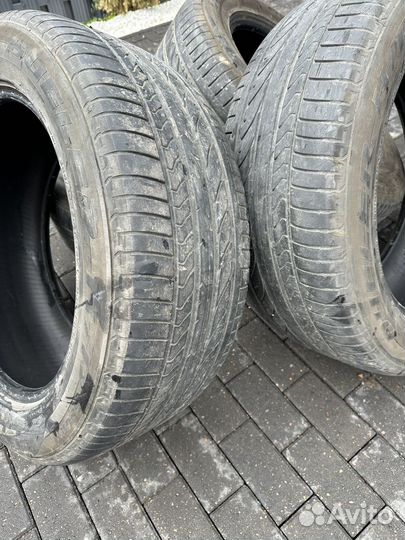 Bridgestone Dueler A/T 285/50 R20