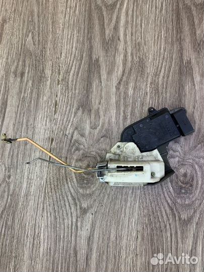 Замок двери передний правый Opel Agila A хетчбэк
