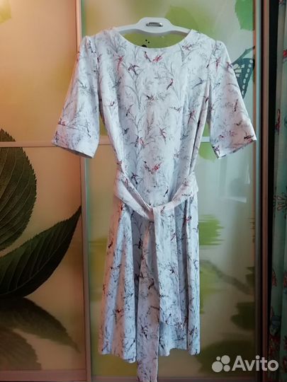 Платья костюмы женские