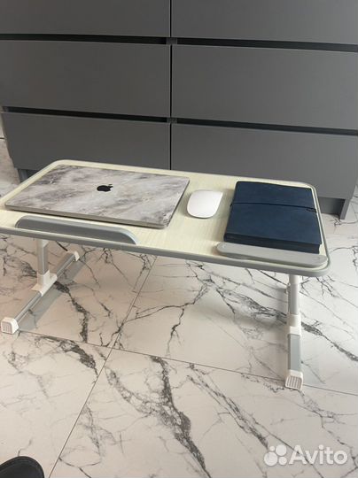 Столик для ноутбука в кровать