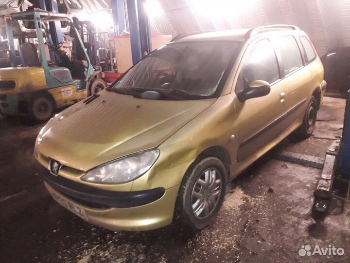 Разбор на запчасти Peugeot 206
