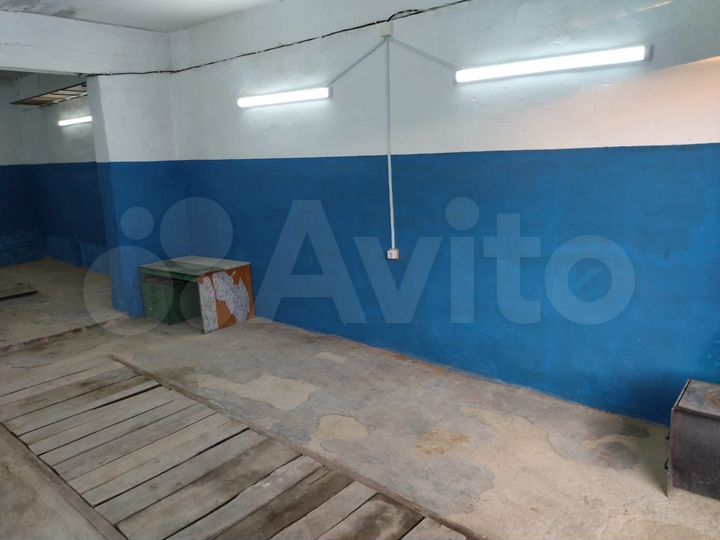 Гараж, > 30 м²