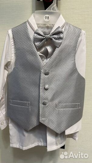 Костюм тройка для мальчика 98