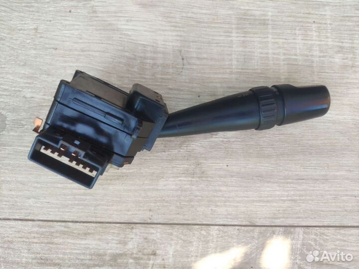 Переключатель дворников Hyundai Elantra 3 XD J3