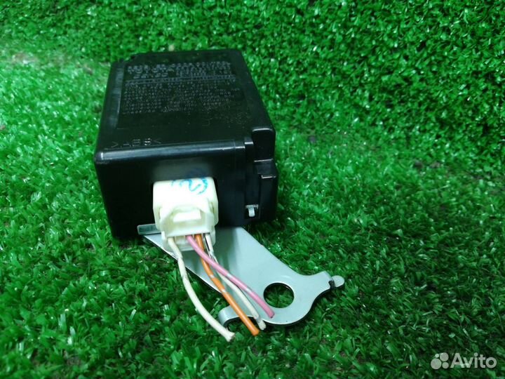 Блок управления центральным замком Toyota Camry XV