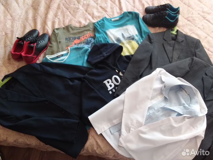 Школьные костюмы, рубашки, куртка, бутсы