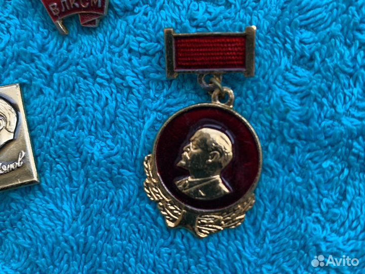 Значки и броши СССР