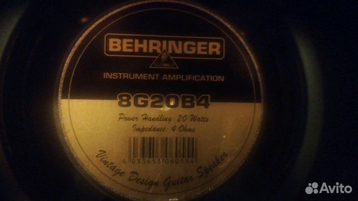 Ламповый комбоусилитель Behringer