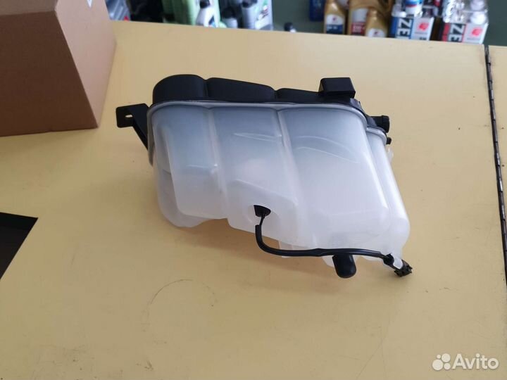 Бачок расширительный Land Rover Freelander 2