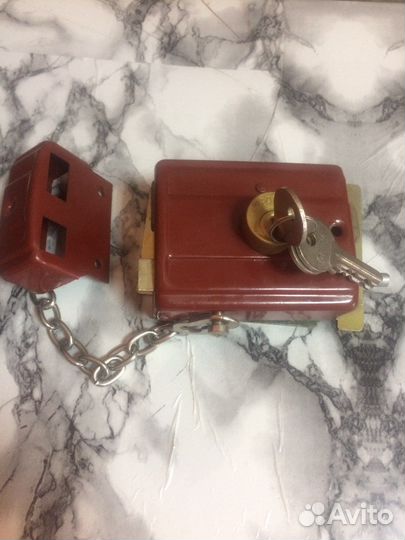 Замок накладной