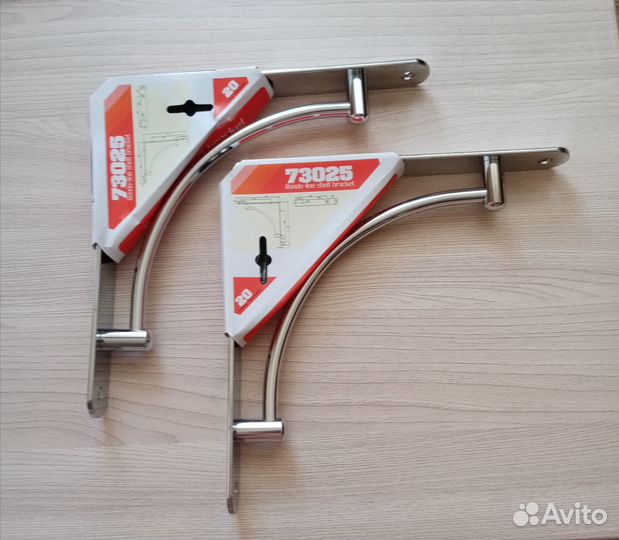 Держатель для полок новый