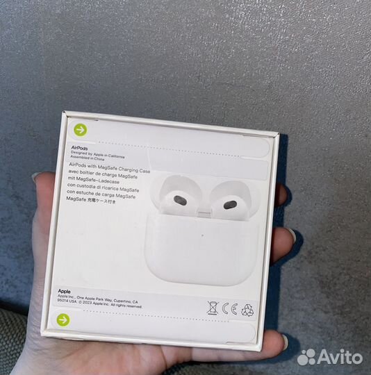 AirPods 3 (3-го поколения)