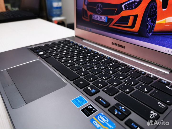 Быстрый ультрабук Samsung 14