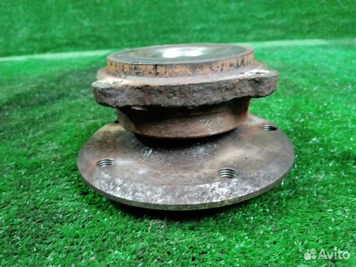 Ступица задняя правая Bmw X1 E84 N46B20BD 2011