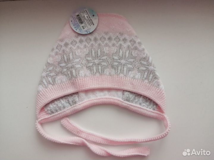 Шапка для новорождённой девочки новая