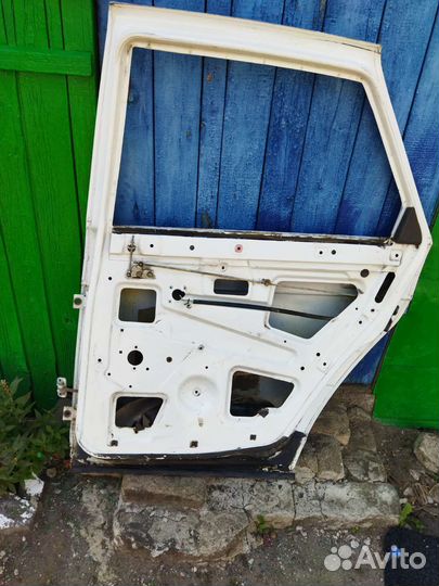 Двери на ваз 2110