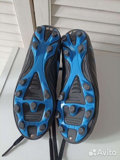 Бутсы и щитки Demix