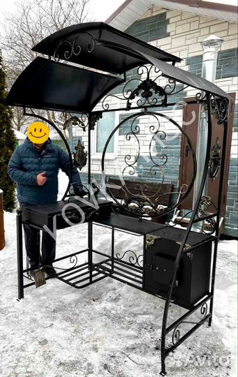 Мангал с крышей