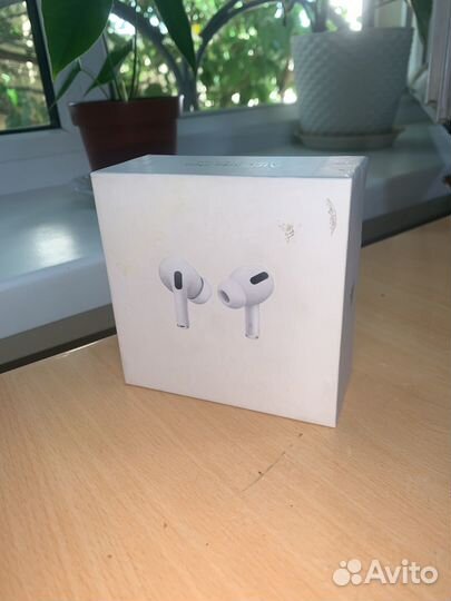 Коробка от airpods pro
