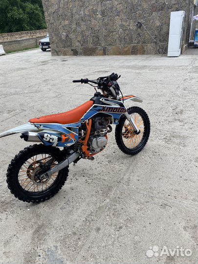 Мотоцикл эндуро