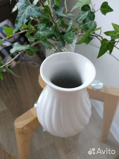 Ваза для цветов IKEA, белая