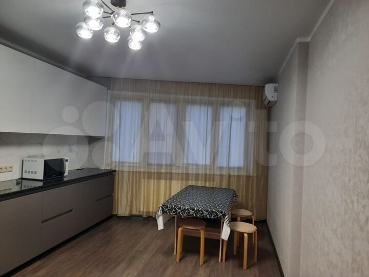 2-к. квартира, 73 м², 11/17 эт.