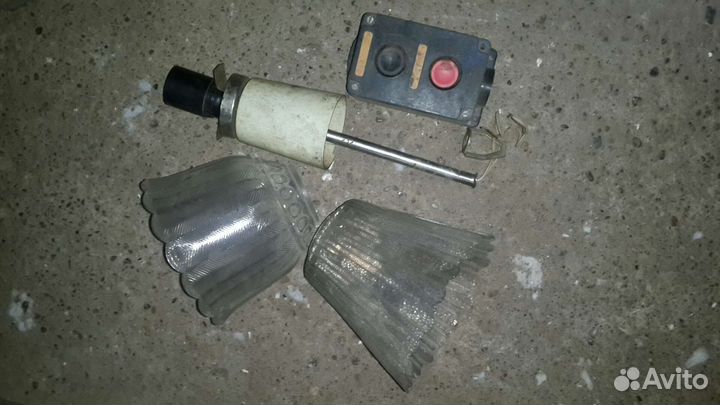 Люстра, плафоны, включатель