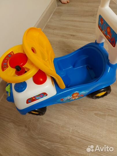 Машинка каталка толокар