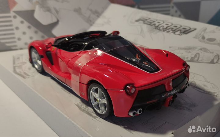 Модель Ferrari LaFerrari Aperta 1:24 Bburago