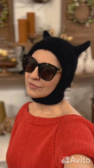 Шапка женская вящаная Чепец с ушками