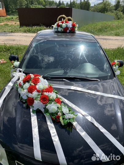 Свадебные украшения на машину