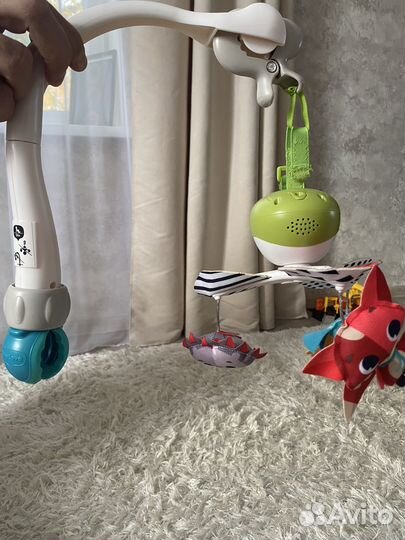 Мобиль в кроватку музыкальный tiny love