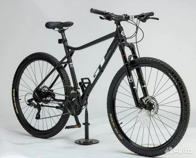 Велосипед горный GT racermax на Shimano