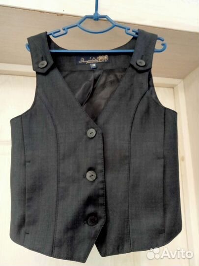 Юбка и жилет школьные р.28 (рост 122)