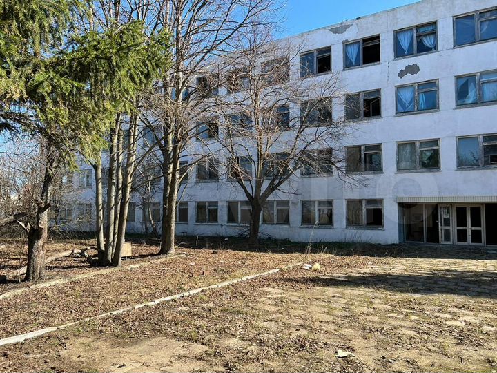 Здание, 2762.1 м²