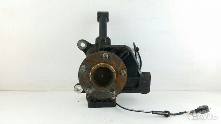 Ступица передняя правая Nissan Elgrand E51 2005