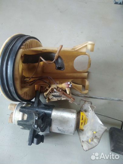 Бензонасос погружной в сборе на BMW E36