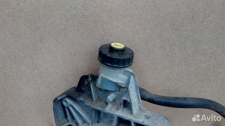 Бачок гидропирвода сцепления ркпп Астра Зафира