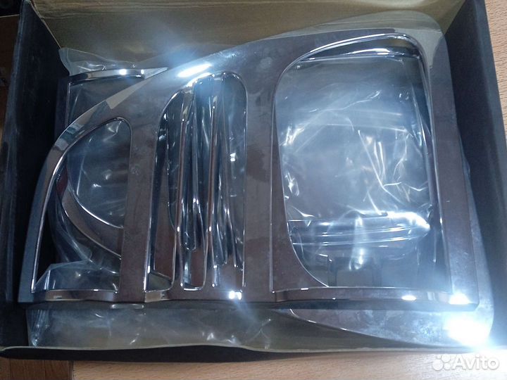 Toyota Land Cruiser (100) 1998-2005 Хром фонарей