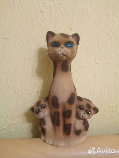 Копилка для денег кошка С котятами