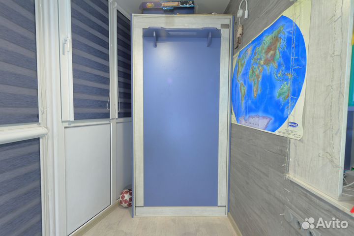 Кровать односпальная с подъемным механизмом