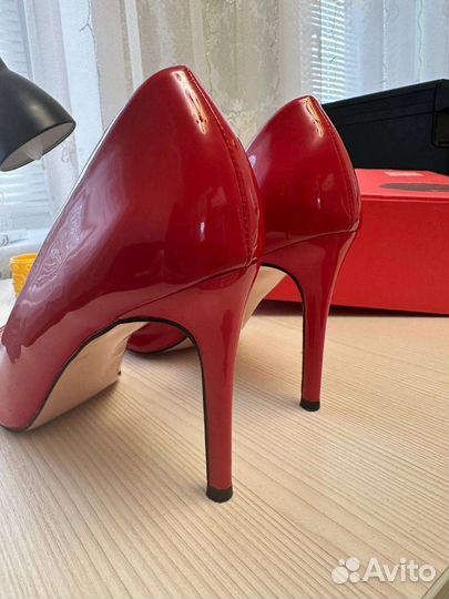Туфли женские 40 размер красные