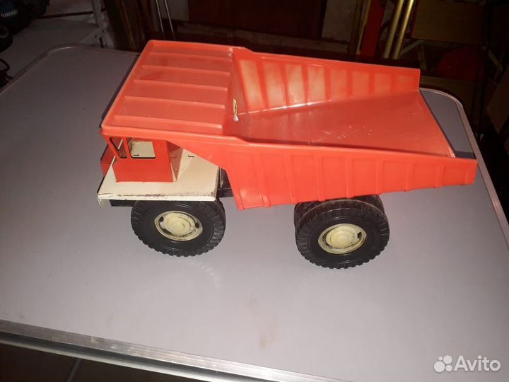 Коллекционная машина самосвал СССР