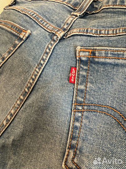 Джинсы levis