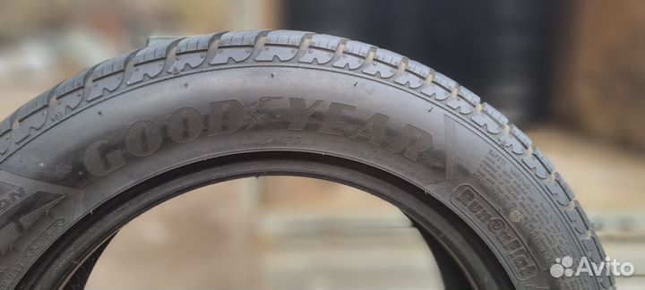 Goodyear UltraGrip 8 205/60 R16